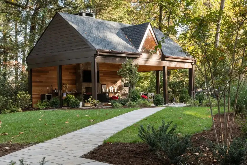 Covered patio with walkway in Alexandria